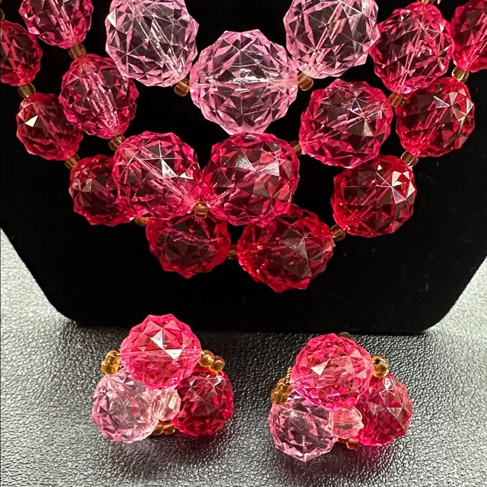 275- West Germany Pink Lucite/Acrylic Ombre triple Beaded Neck. & Clip Earrings - Picture 4 of 7